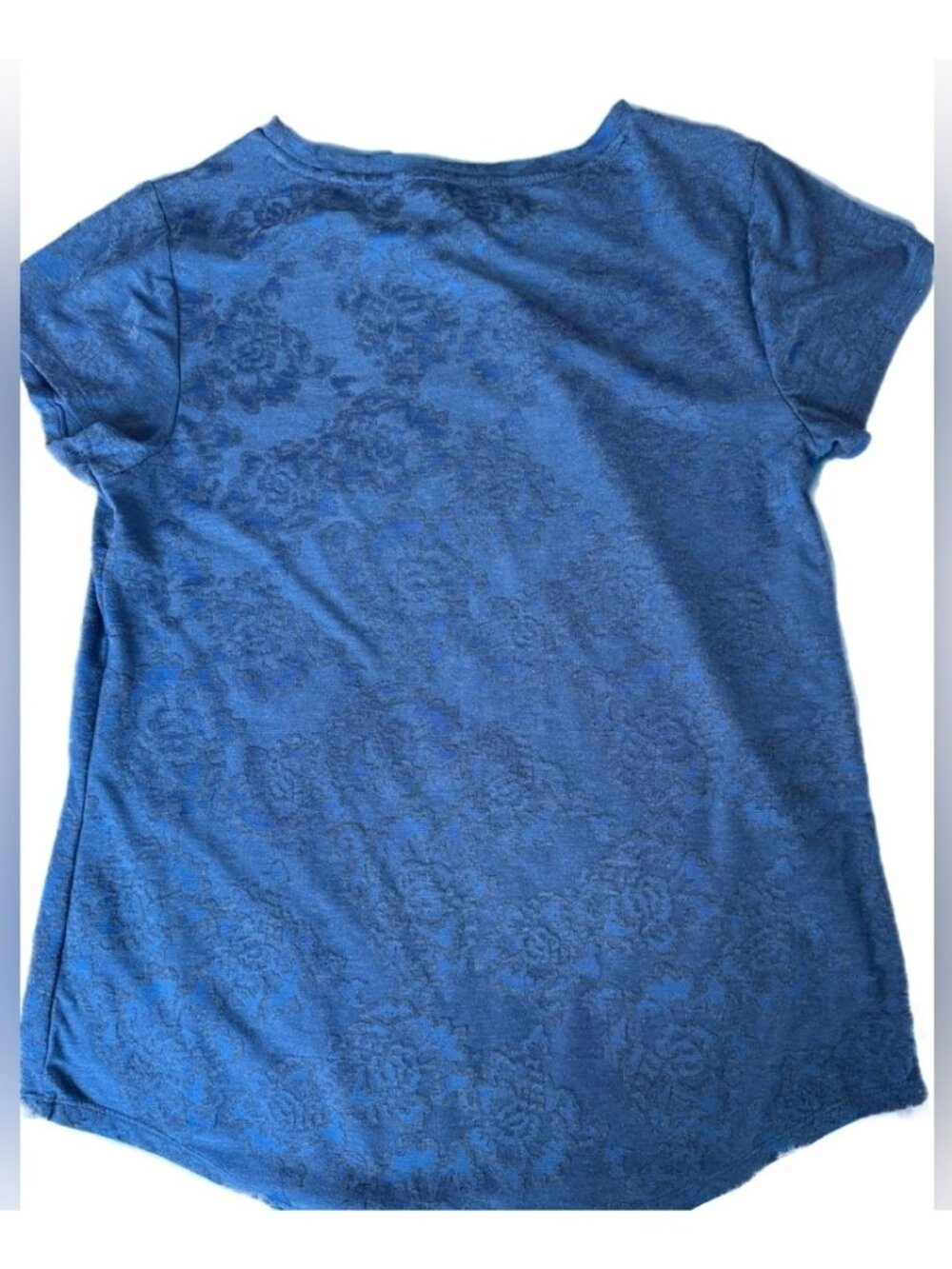 women’s blue short sleeve top - Picture 2 of 2